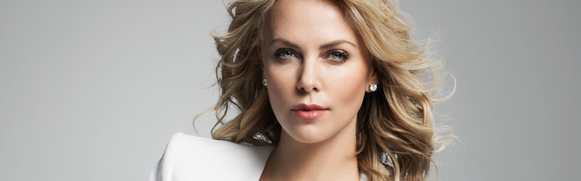 Z życia i kariery Charlize Theron