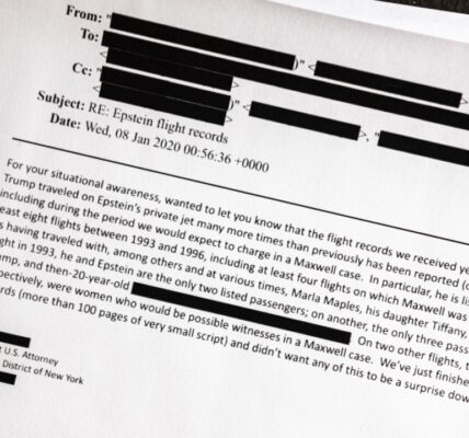 Akta Jeffrey’a Epsteina: Nowe informacje i ich wpływ