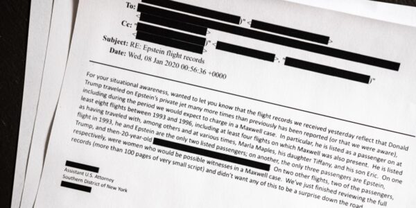 Akta Jeffrey’a Epsteina: Nowe informacje i ich wpływ