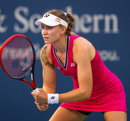 Jelena Rybakina: Sukcesy i Rozwój Kariery