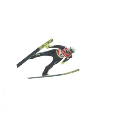 Kacper Tomasiak: Młody talent w skokach narciarskich