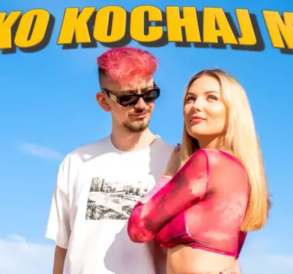 Znaczenie frazy 'kochaj mnie, kochaj mnie’ w miłości