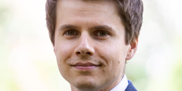 Kotula: Tradycyjne Sukienki w Polskiej Kulturze