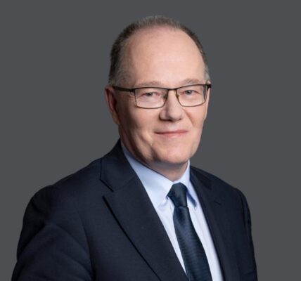 Krzysztof Galos: Innowator i lider w swojej dziedzinie