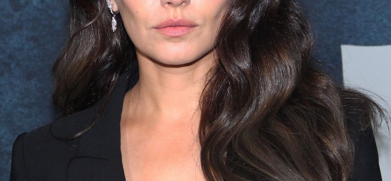 Mila Kunis: Od Dzieciństwa do Międzynarodowej Sławy