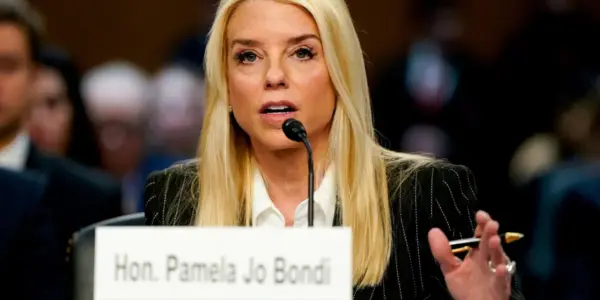 Pam Bondi: Wpływowa Postać w Amerykańskiej Polityce