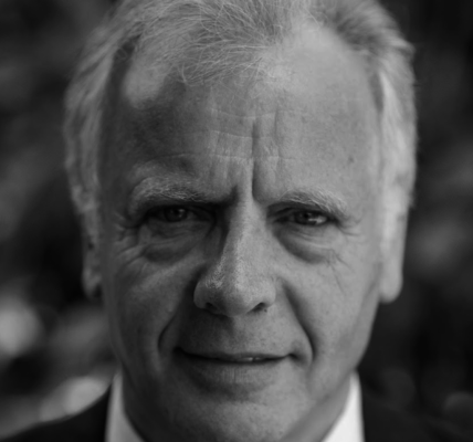 Piotr Gumiennik: Wpływ na Branżę Technologii