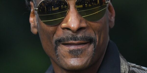 Snoop Dogg: Ikona Hip-Hopu i Kultura Rozrywkowa