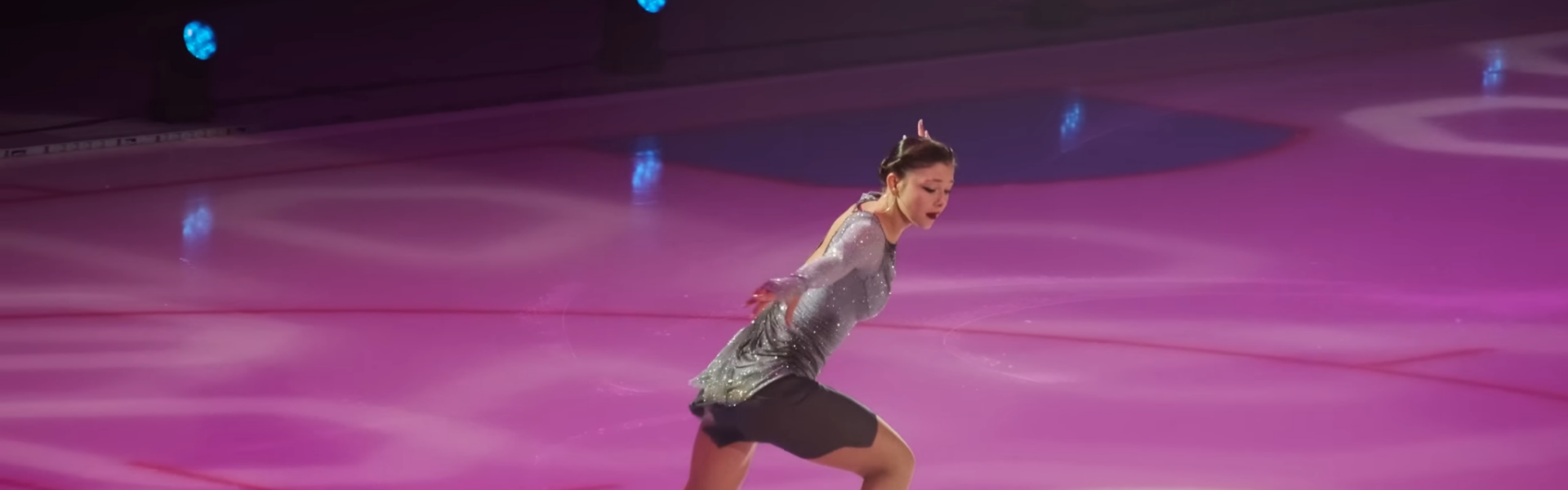 Sofia Samodelkina: Młoda Artystka na Wzroście