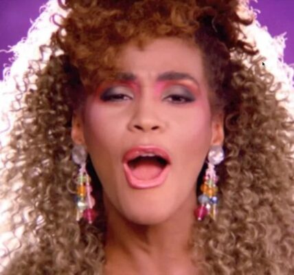 Whitney Houston: Życie i Dziedzictwo Legendy Muzyki