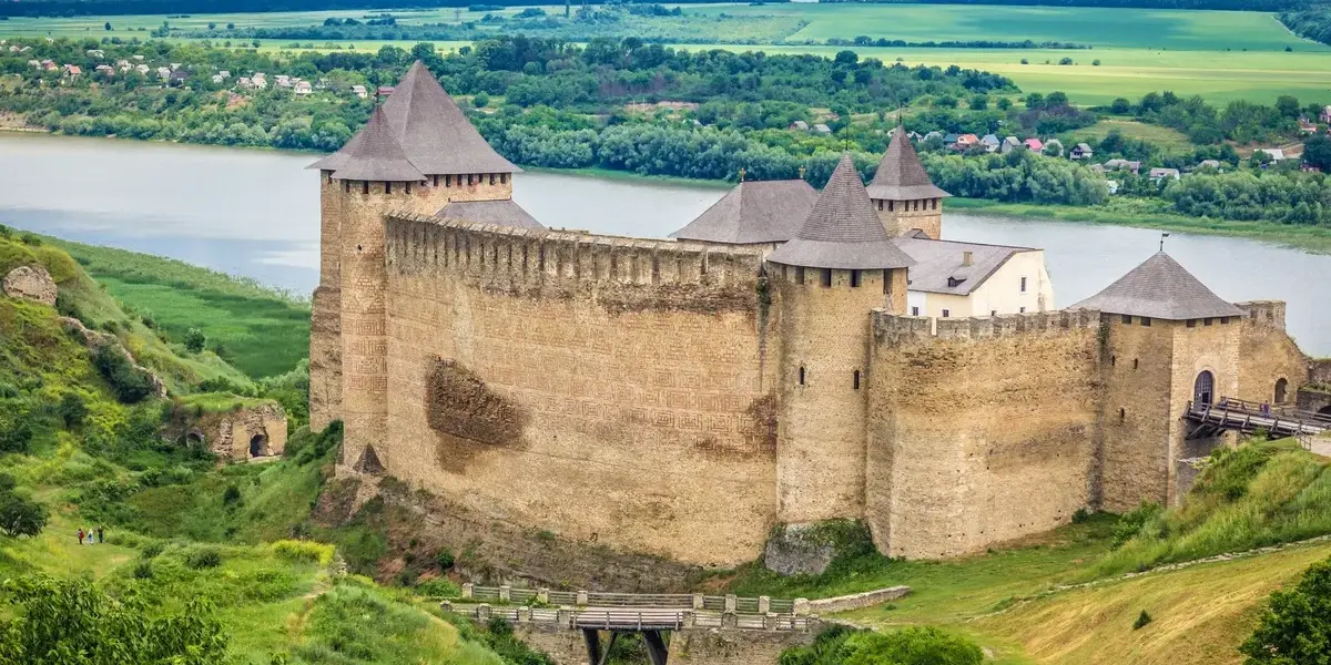 zamek w chocimiu — PL news