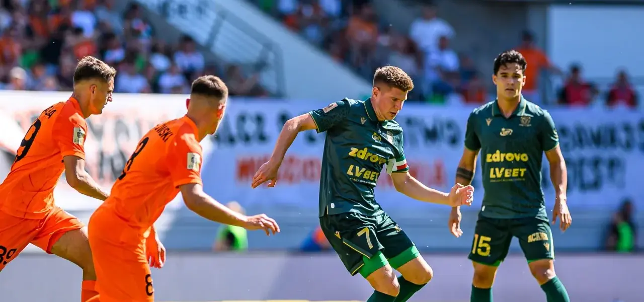 Trzy gole w Lubinie. Zwrot akcji w derbach Dolnego Śląska - SportoweFakty