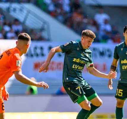Trzy gole w Lubinie. Zwrot akcji w derbach Dolnego Śląska - SportoweFakty