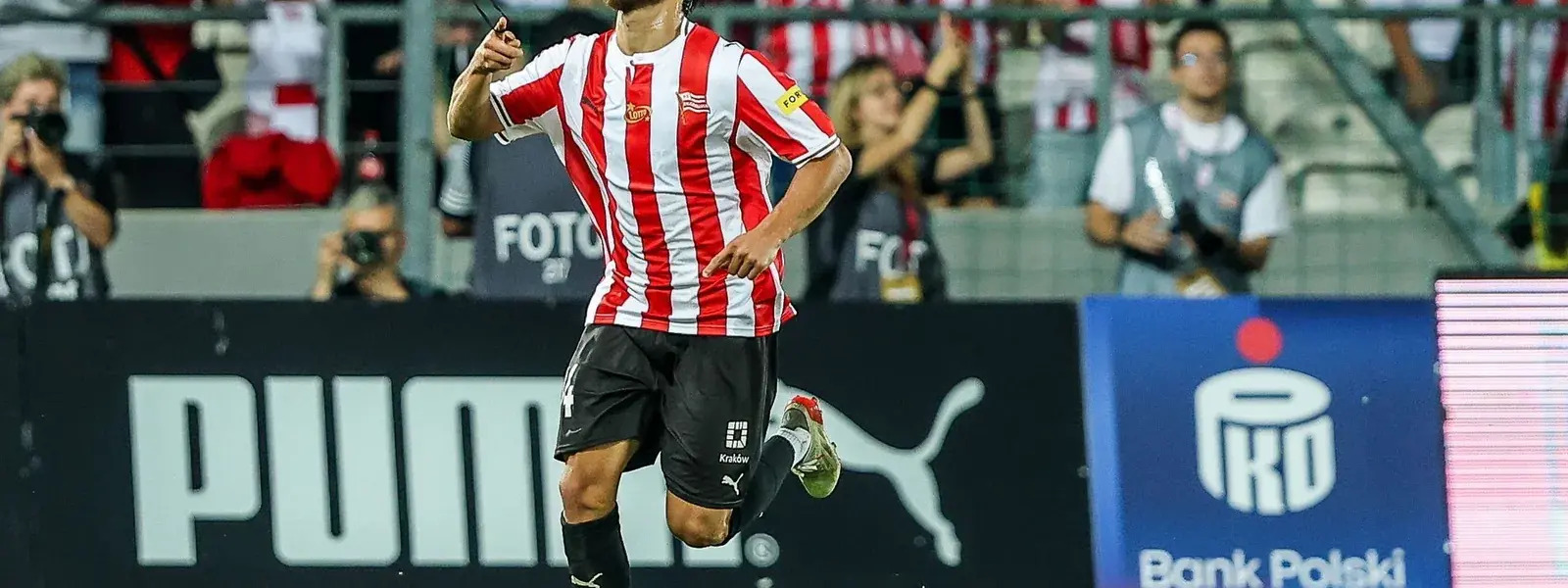 Szaleństwo w derbach Krakowa. Pięć goli, i ten decydujący w 94. minucie - Przegląd Sportowy