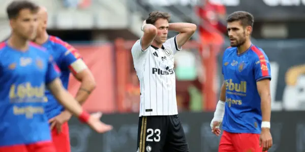 Piast wyrwał punkty Legii w cieniu dramatu - SportoweFakty