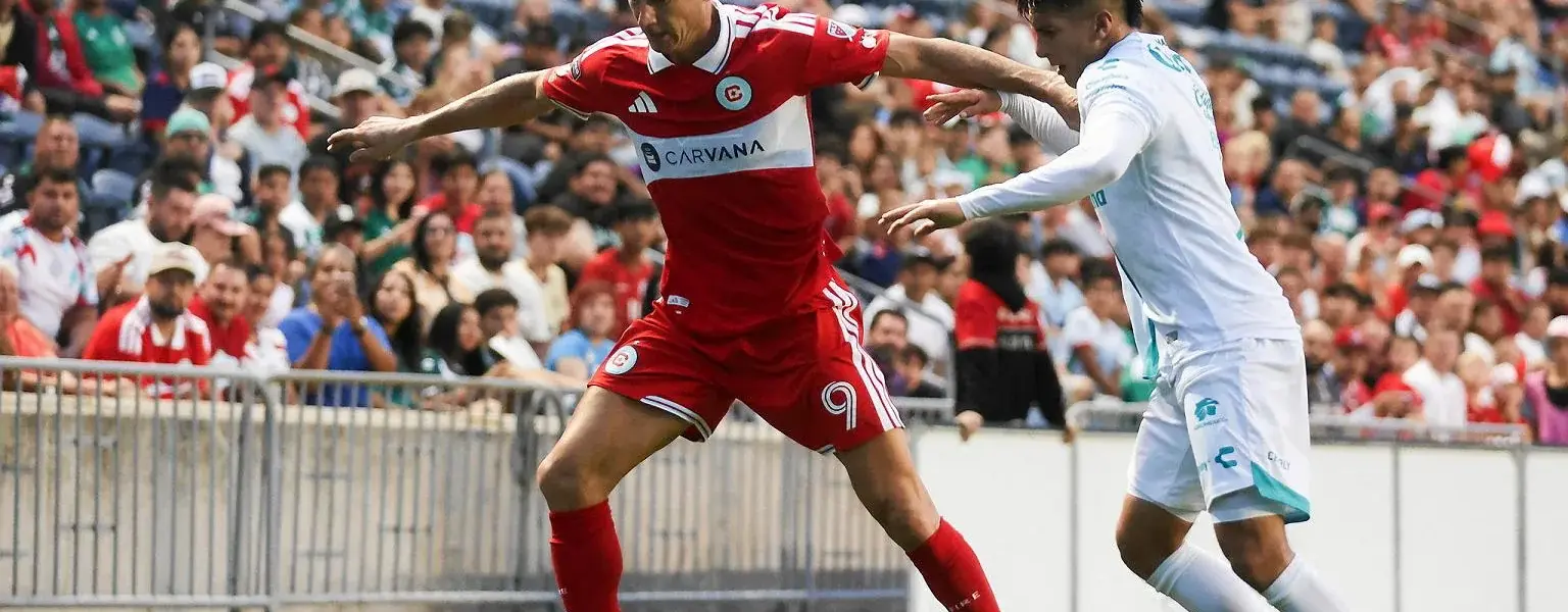 Robert Lewandowski męczył się przez 93. min. Wystarczył jeden błysk