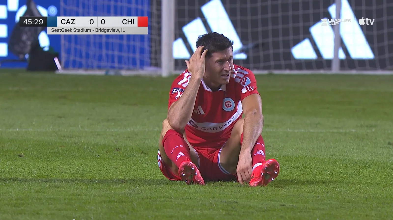 Robert Lewandowski zgÅaszaÅ sÄdziemu zagrywki rywali