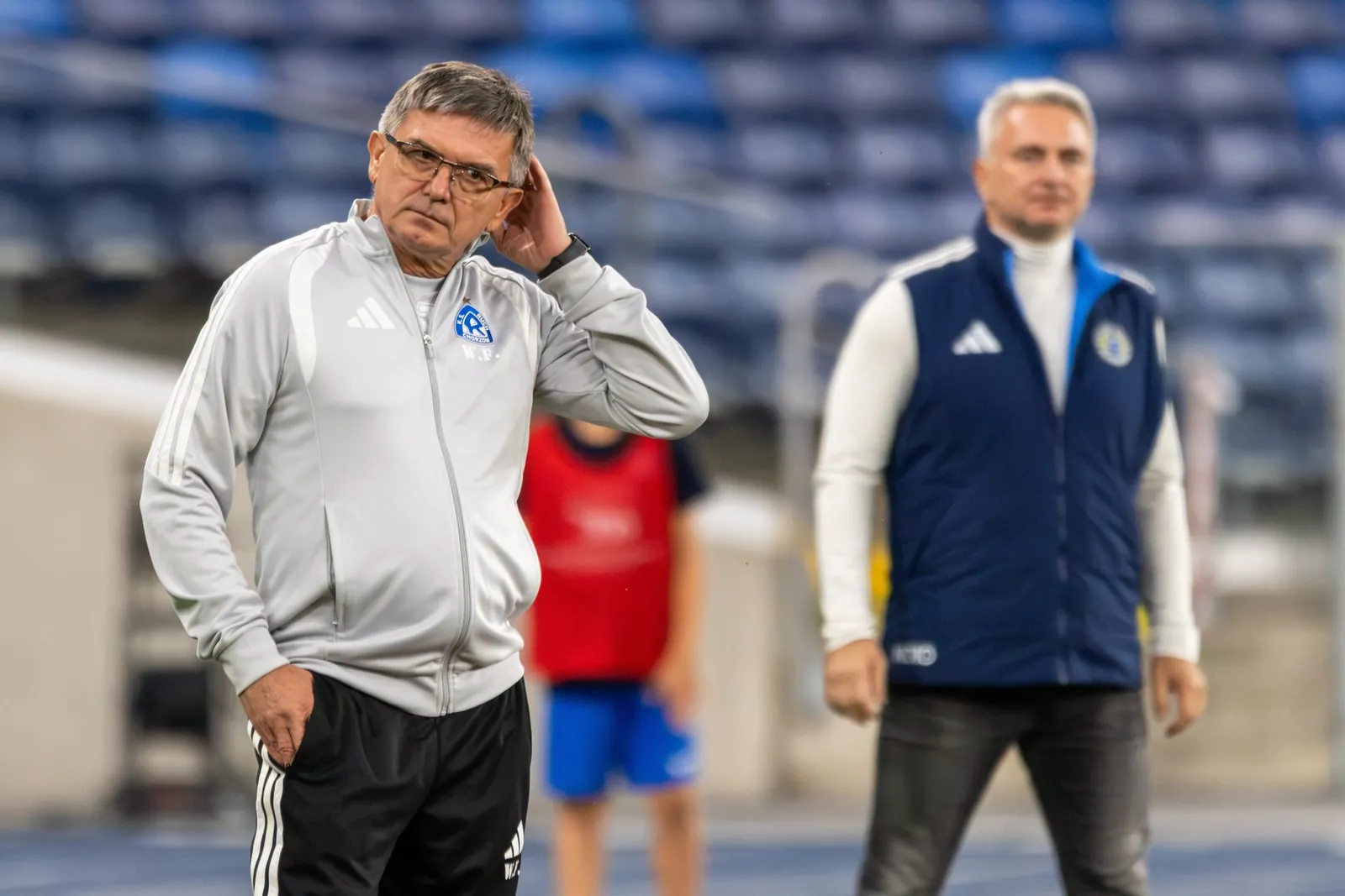 Trener Ruchu Waldemar Fornalik zostawił w tle Kamila Sochę i jego Unię
